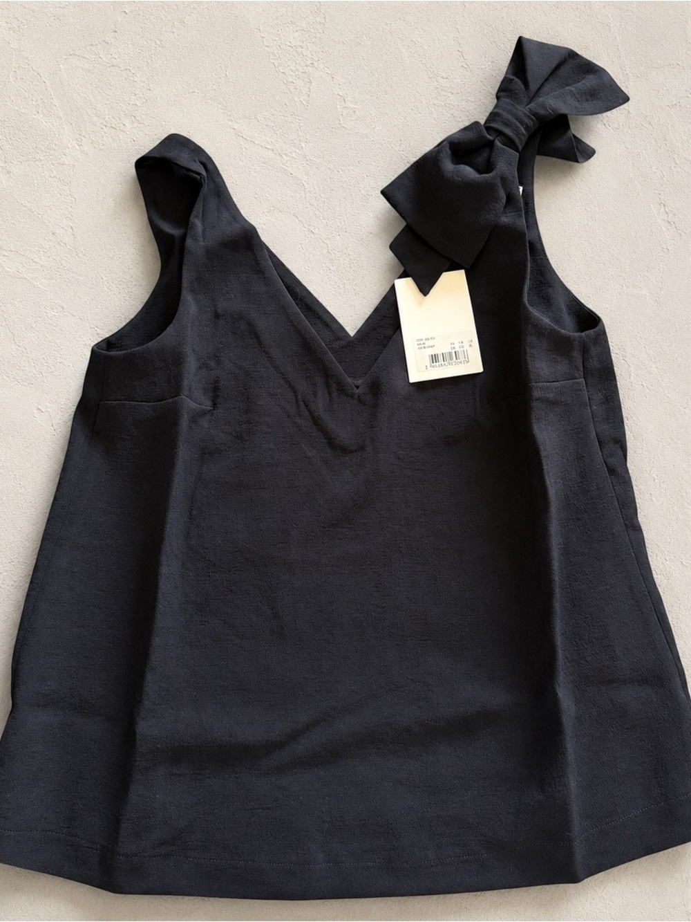 Sézane Aelys Top Black – Chic Parisian Timeless Style
